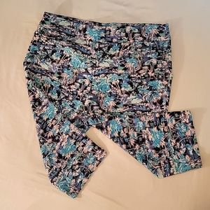 CJ Banks Slimming Capri Pants 20